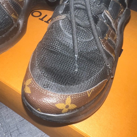 Louis Vuitton ARCHLIGHT SNEAKER - Picture 4 of 4